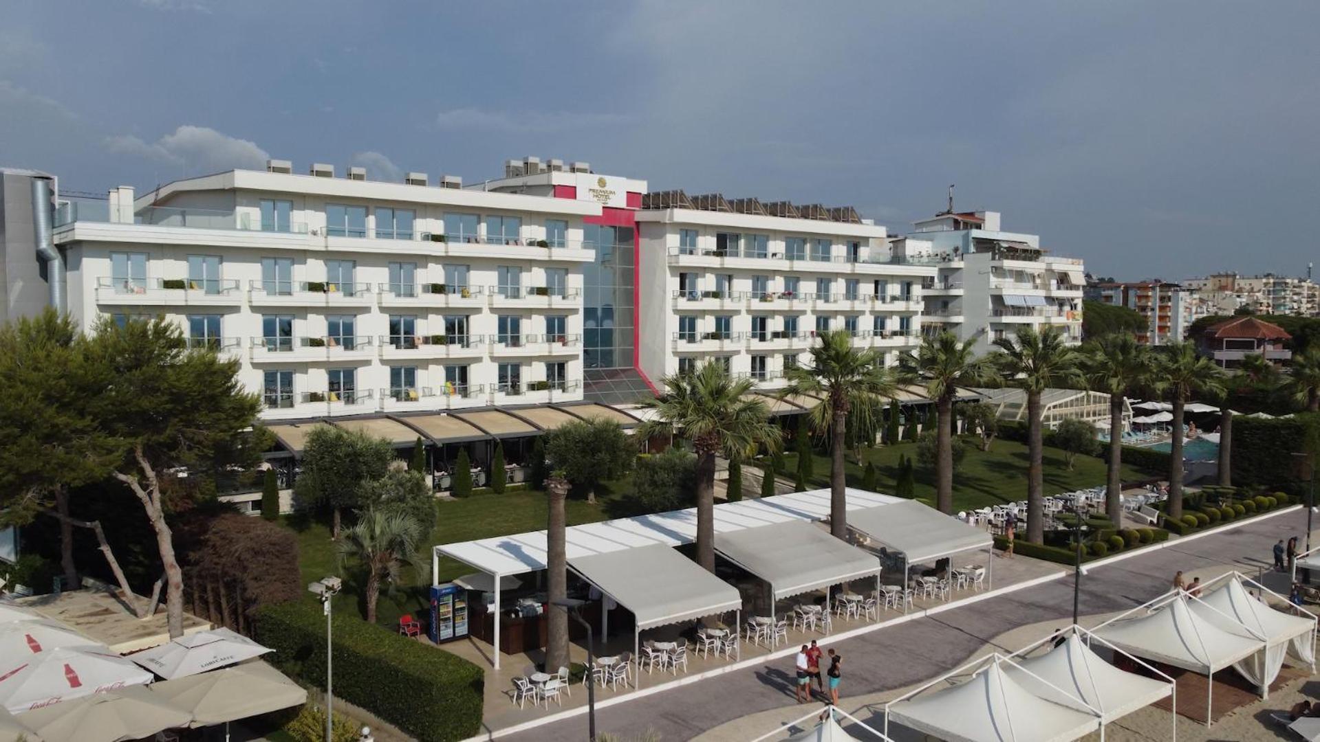 Premium Beach Hotel Golem  Exterior photo