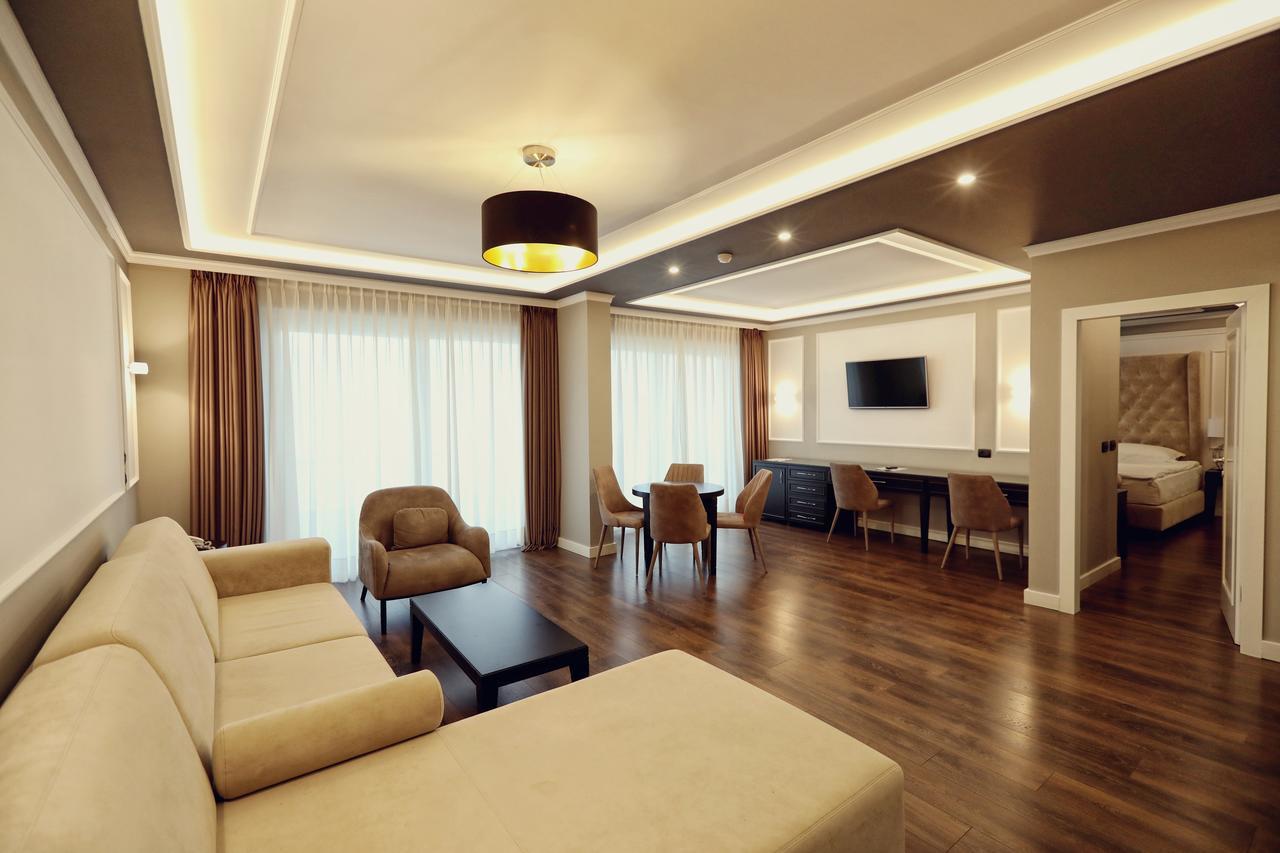 Premium Beach Hotel Golem  Exterior photo